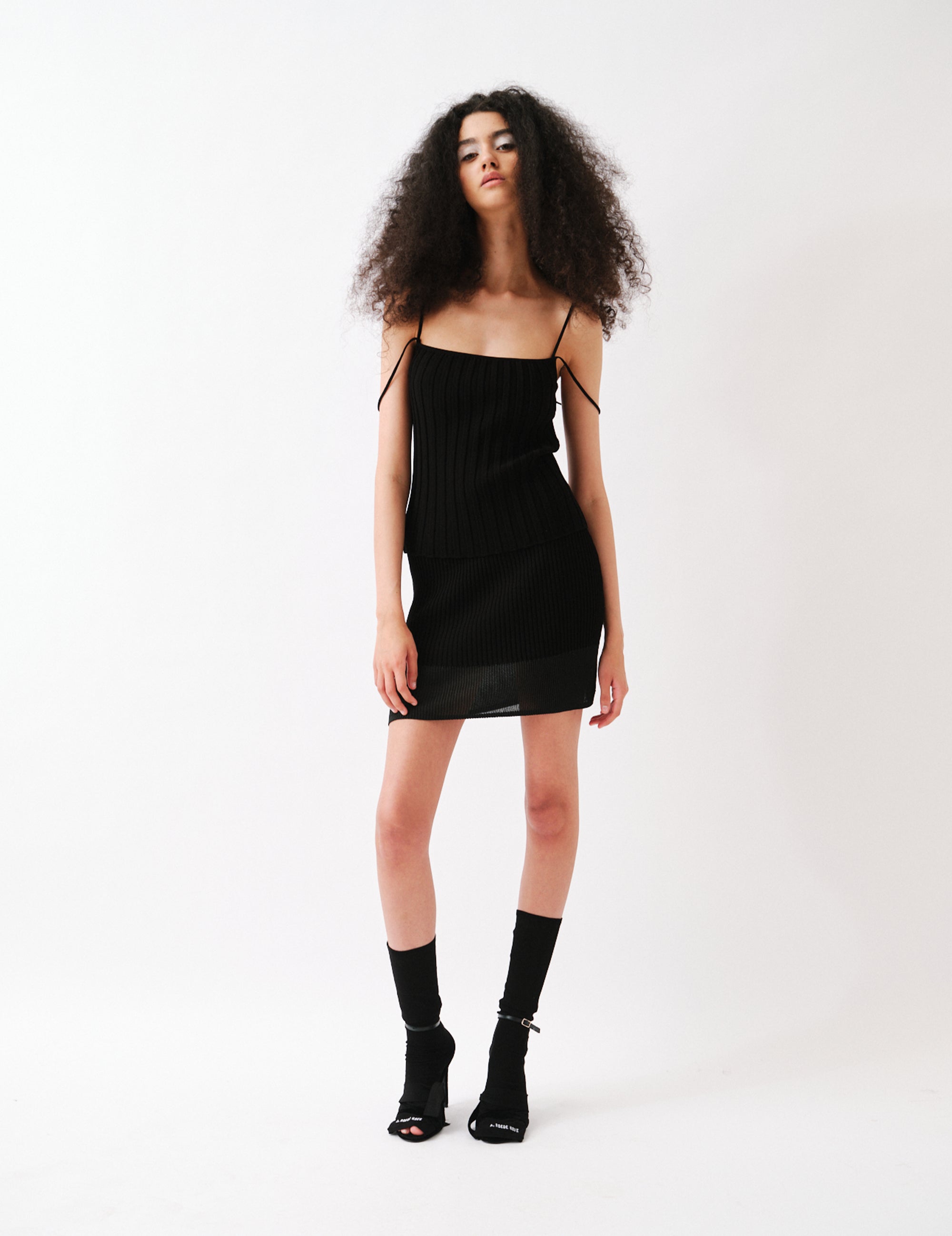 Trine String Top Black